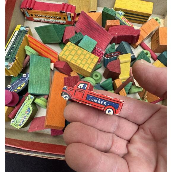 1937 TOM THUMB TOY TOWN Transogram Gold Medal toy wooden blocks buildings car - Picture 5 of 11